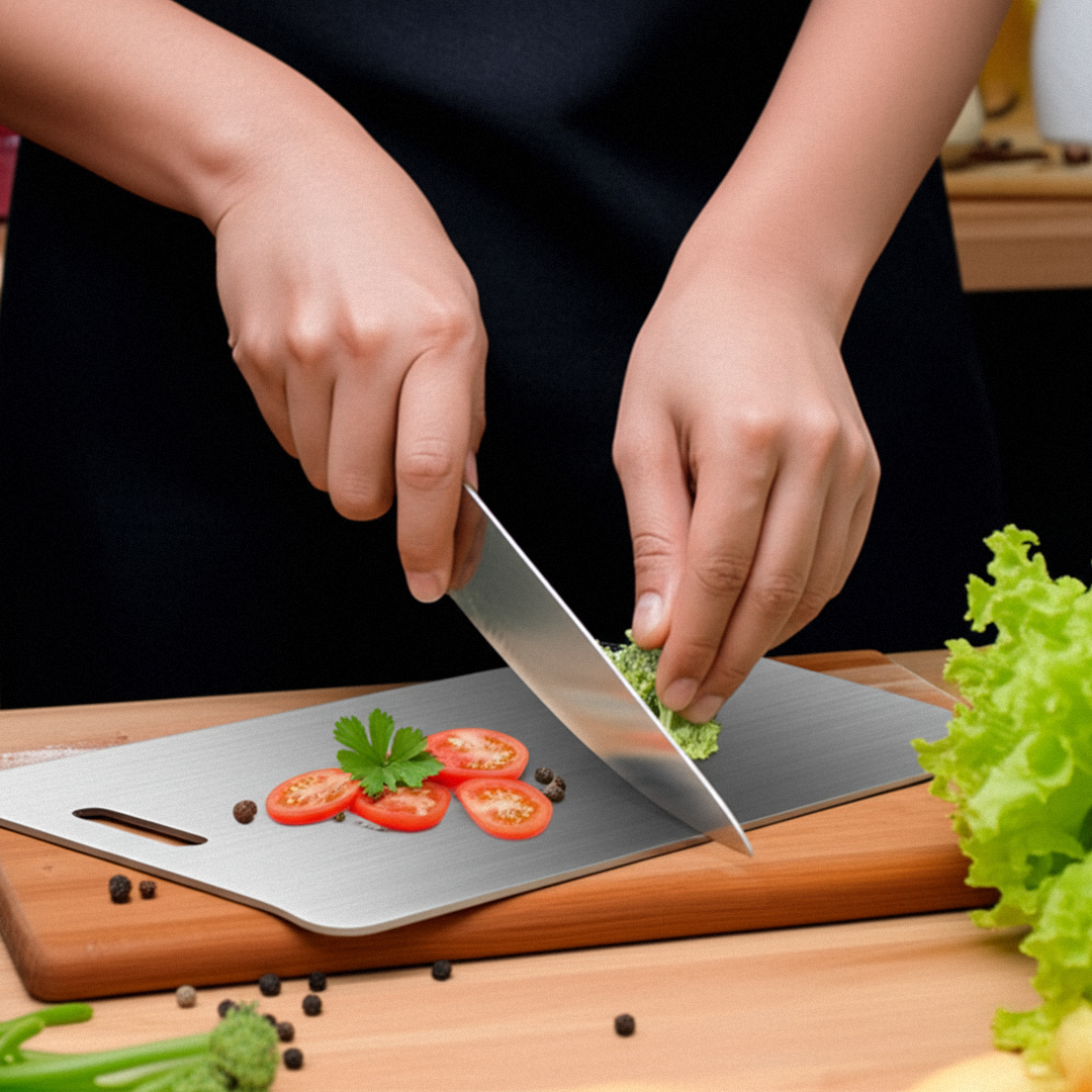 Titanique Cutting Board